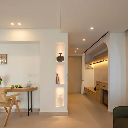 Hills & By Brown 4* Pafos