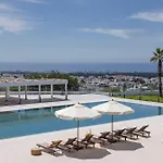 Hotel Hills & By Brown 4*