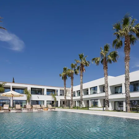 Hotel Hills & By Brown