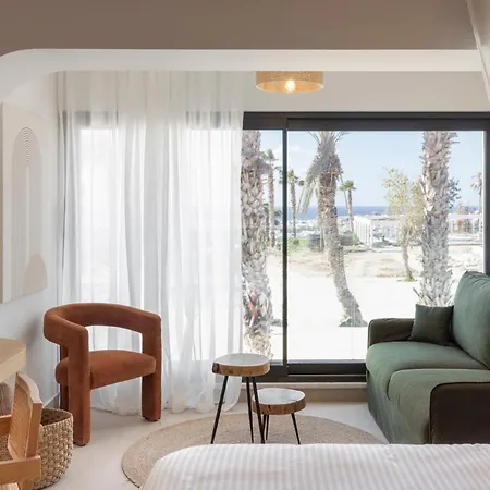 Hills & By Brown Paphos