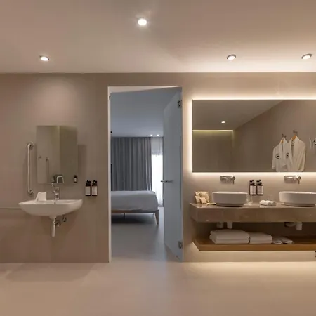 Hotel Hills & By Brown