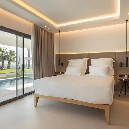 Hills & By Brown Paphos