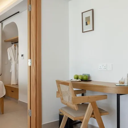 Hills & By Brown 4* Paphos