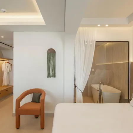 Hotel Hills & By Brown 4*