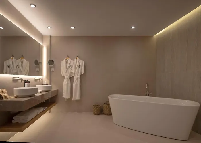 Отель Hills & By Brown Пафос