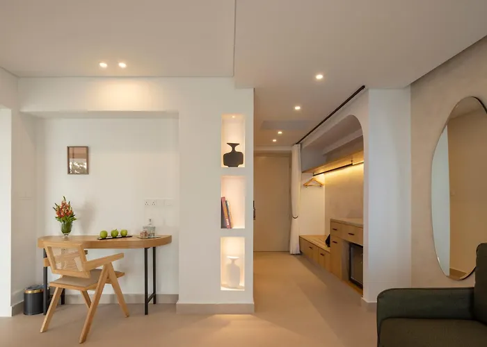 Hills & By Brown 4* Paphos