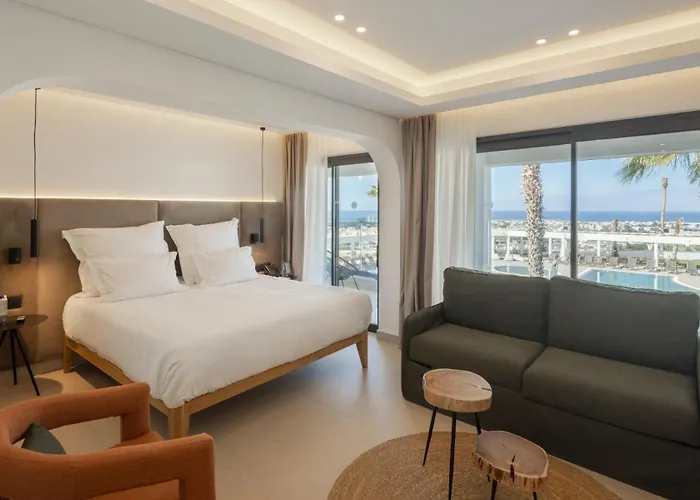 Hotel Hills & By Brown 4*