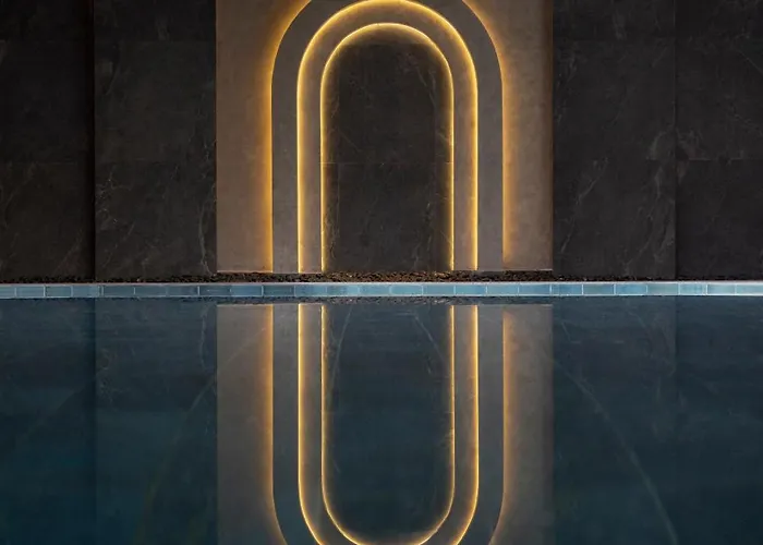 Hills & By Brown Πάφος