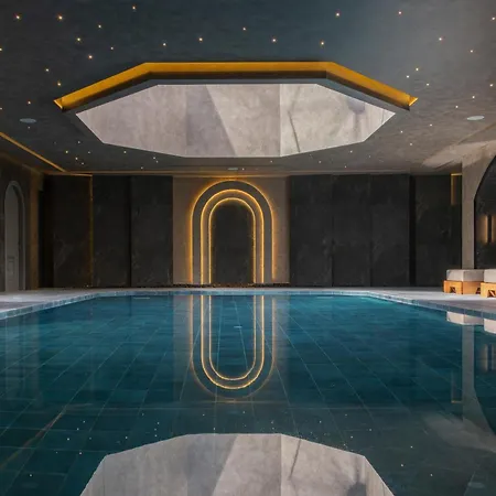 Hills & By Brown Otel Pafos