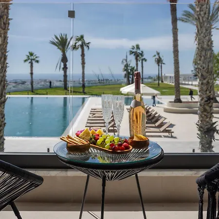 Hills & By Brown Otel Pafos